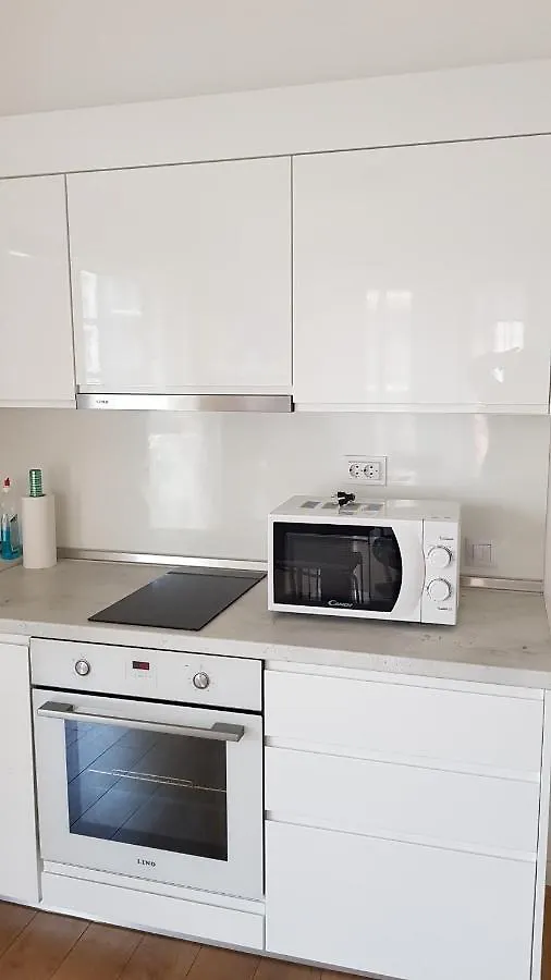 Top Center Apartment Gramophone With Private Parking Burgas 0*,
