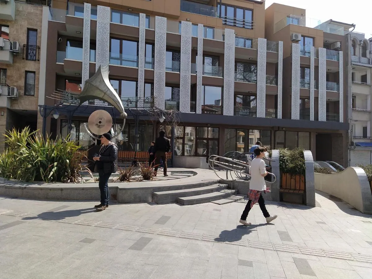 Top Center Apartment Gramophone With Private Parking Бургас Болгария
