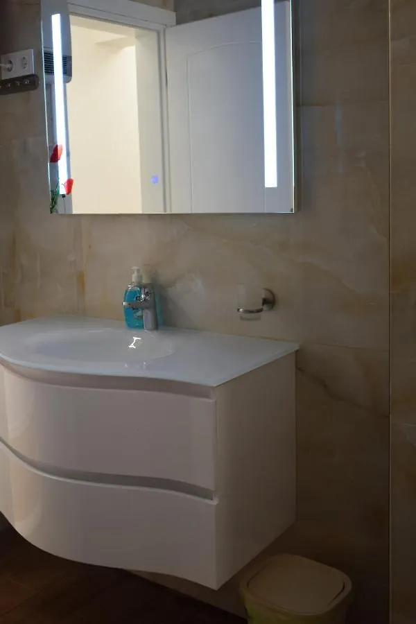 Top Center Apartment Gramophone With Private Parking Бургас 0*,  Болгария